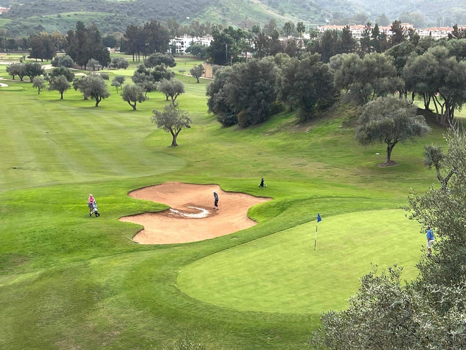 3 slaapkamer Appartement te koop in Mijas Golf met zwembad garage - € 267.750 (Ref: 9103010)