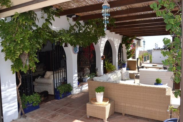 3 makuuhuone Huvila myytävänä paikassa Valtocado - La Alquería - La Atalaya, Mijas mukana uima-altaan 
autotalli - 1 100 000 € (Ref: 9338453)