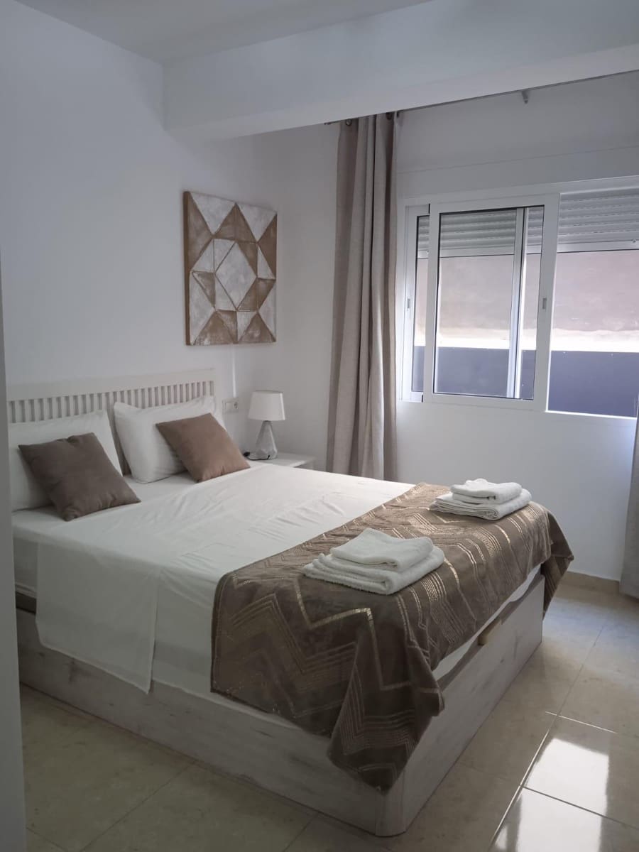 3 bedroom Apartment for rent in Fuengirola - € 1,200 (Ref: 9748160)