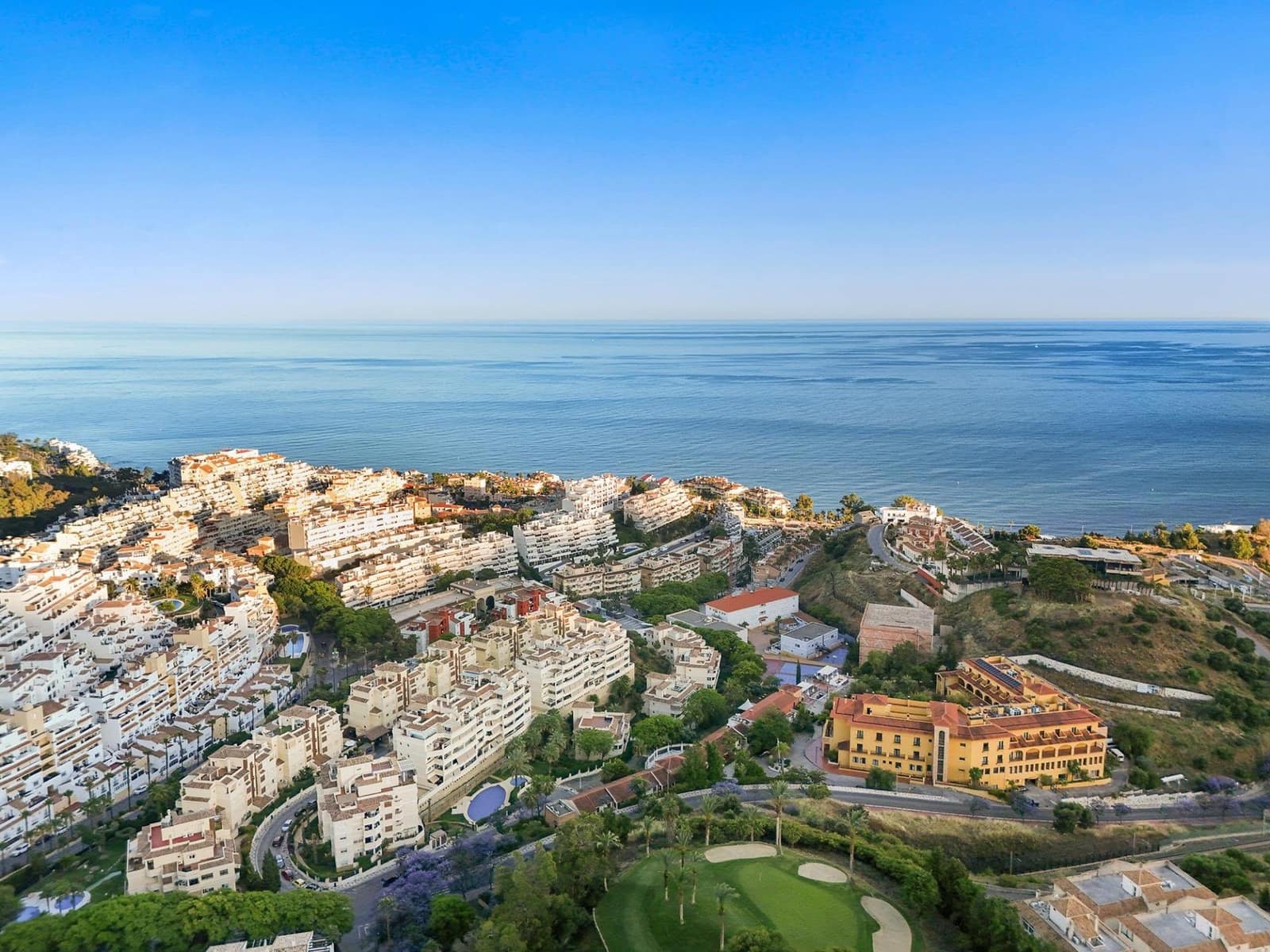 2 soveværelse Penthouse til salg i Torrequebrada med swimmingpool garage - € 399.000 (Ref: 9948062)