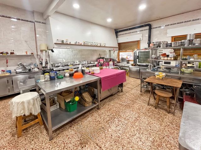 2 sovrum Kommersiell att hyra i La Romana - 2 000 € (Ref: 10111994)