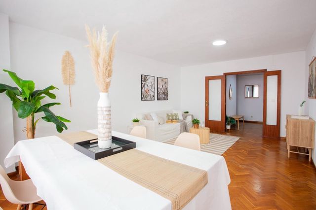 4 sovrum Lägenhet till salu i Ensanche - Diputacion, Alicante stad med garage - 380 000 € (Ref: 10111995)