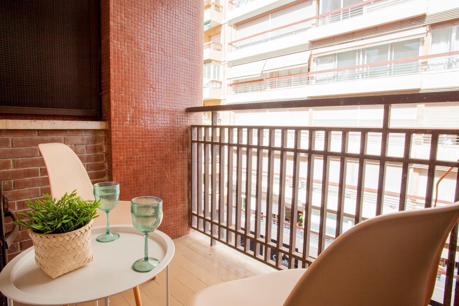 4 sovrum Lägenhet till salu i Alicante stad med garage - 380 000 € (Ref: 10111995)