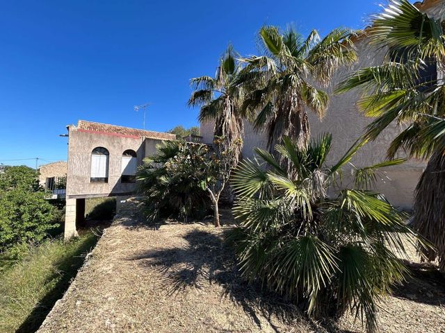 3 bedroom Finca/Country House for sale in Monóvar / Monóver - € 139,900 (Ref: 10111996)