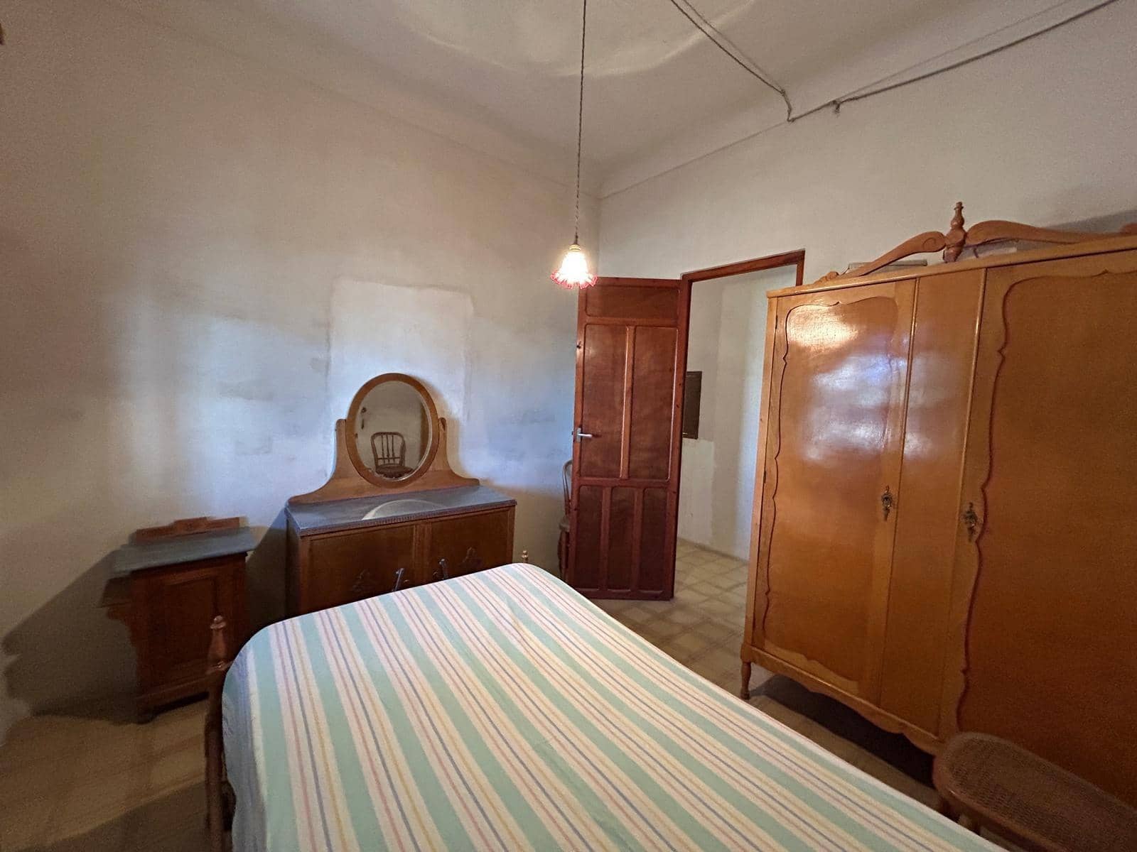 4 bedroom Villa for sale in Monovar / Monover - € 133,000 (Ref: 10111997)