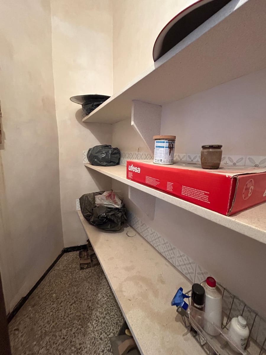 4 bedroom Villa for sale in Monovar / Monover - € 133,000 (Ref: 10111997)