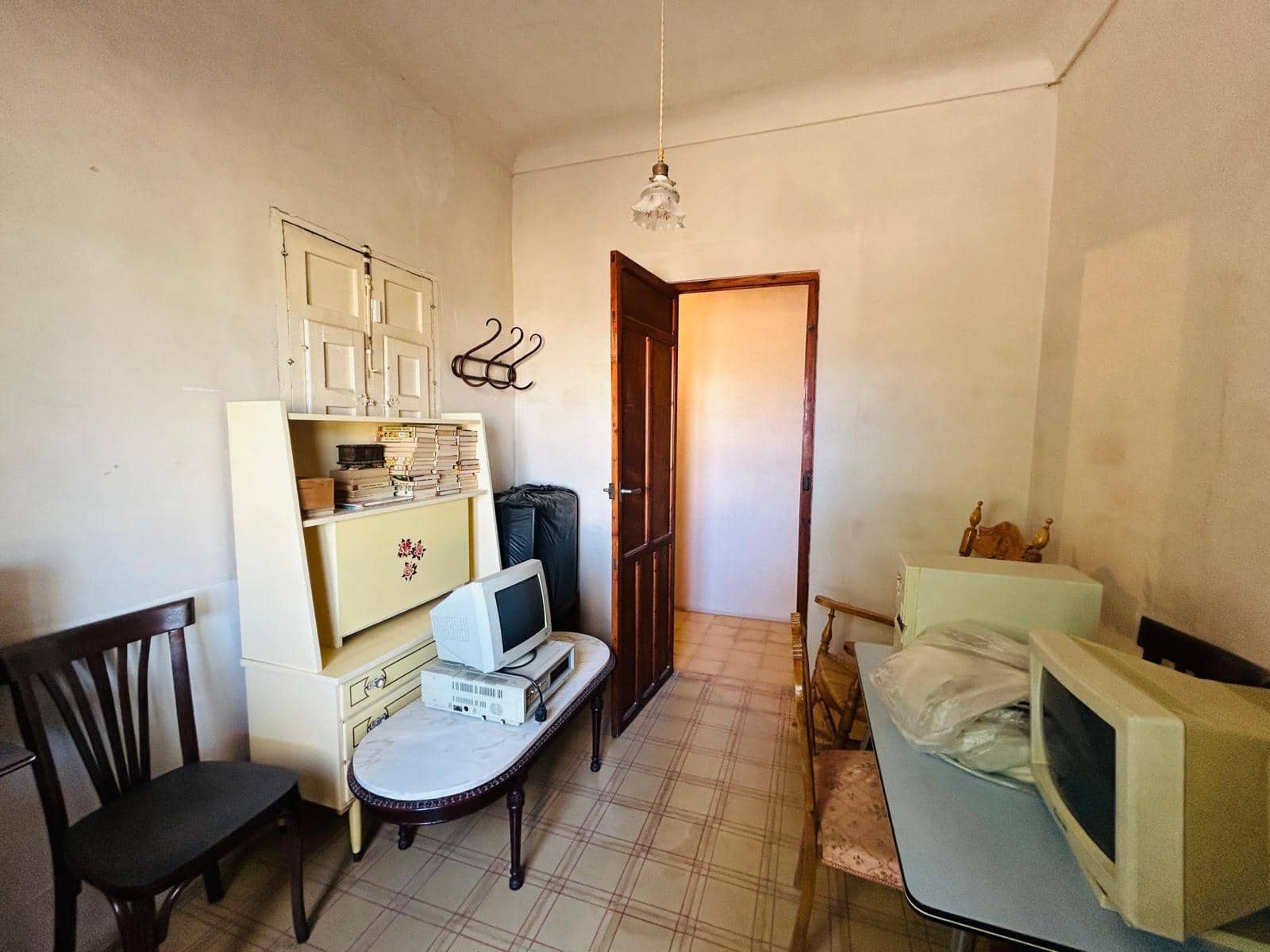 4 bedroom Villa for sale in Monovar / Monover - € 133,000 (Ref: 10111997)