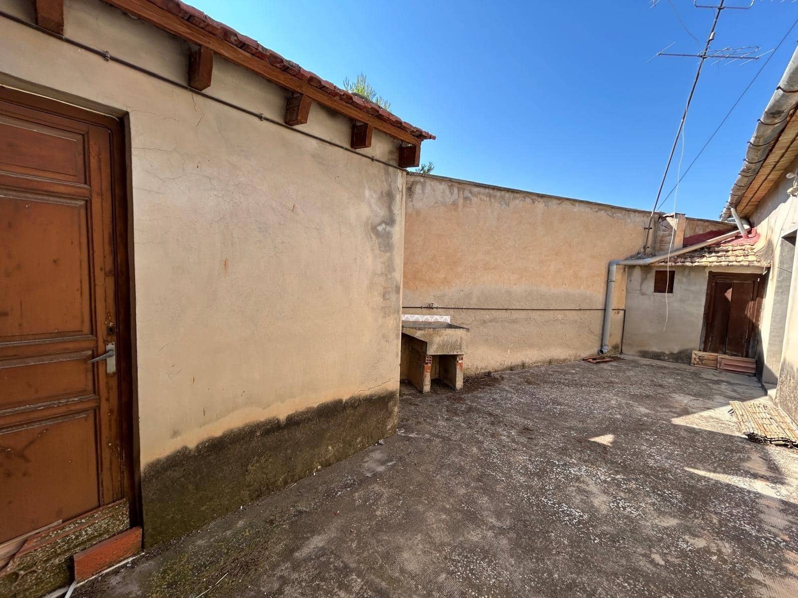4 bedroom Villa for sale in Monovar / Monover - € 133,000 (Ref: 10111997)