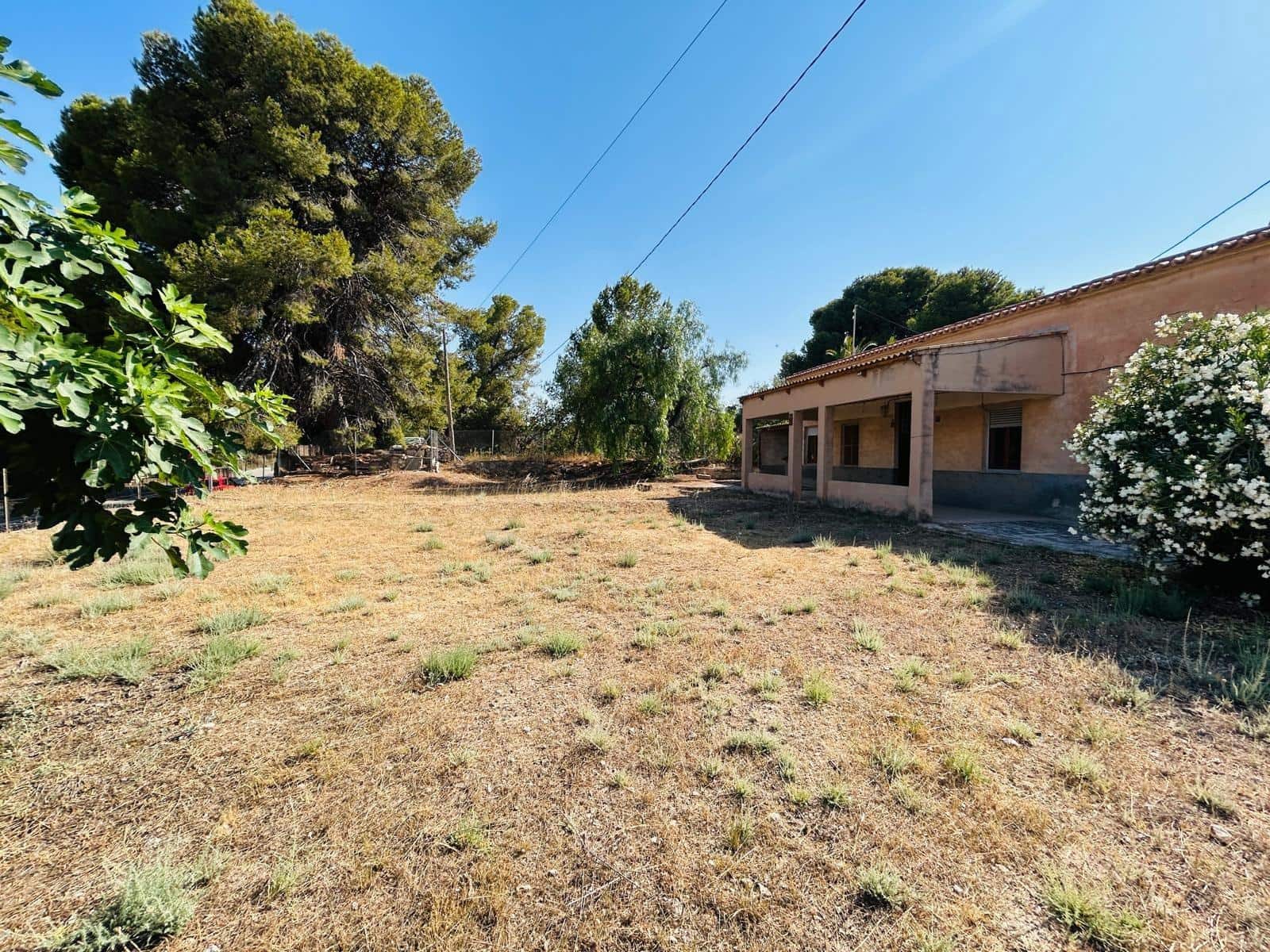 4 bedroom Villa for sale in Monovar / Monover - € 133,000 (Ref: 10111997)