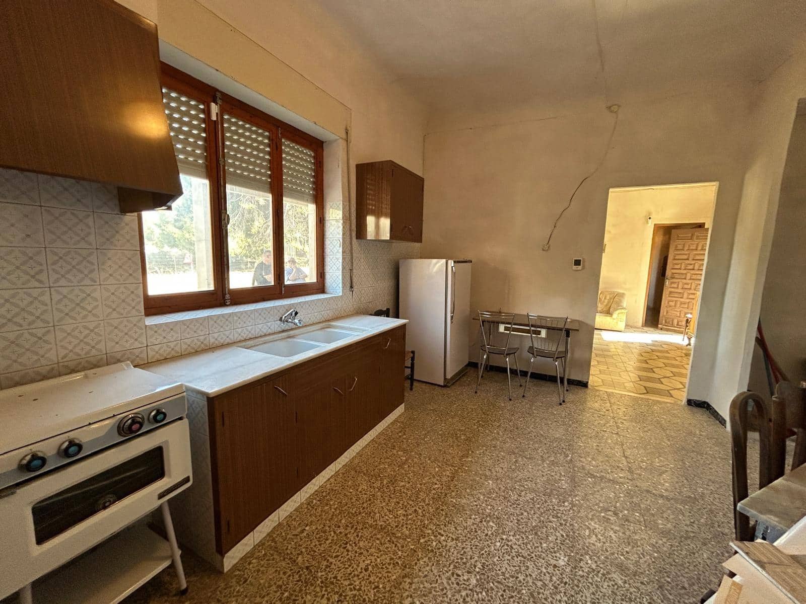 4 bedroom Villa for sale in Monovar / Monover - € 133,000 (Ref: 10111997)