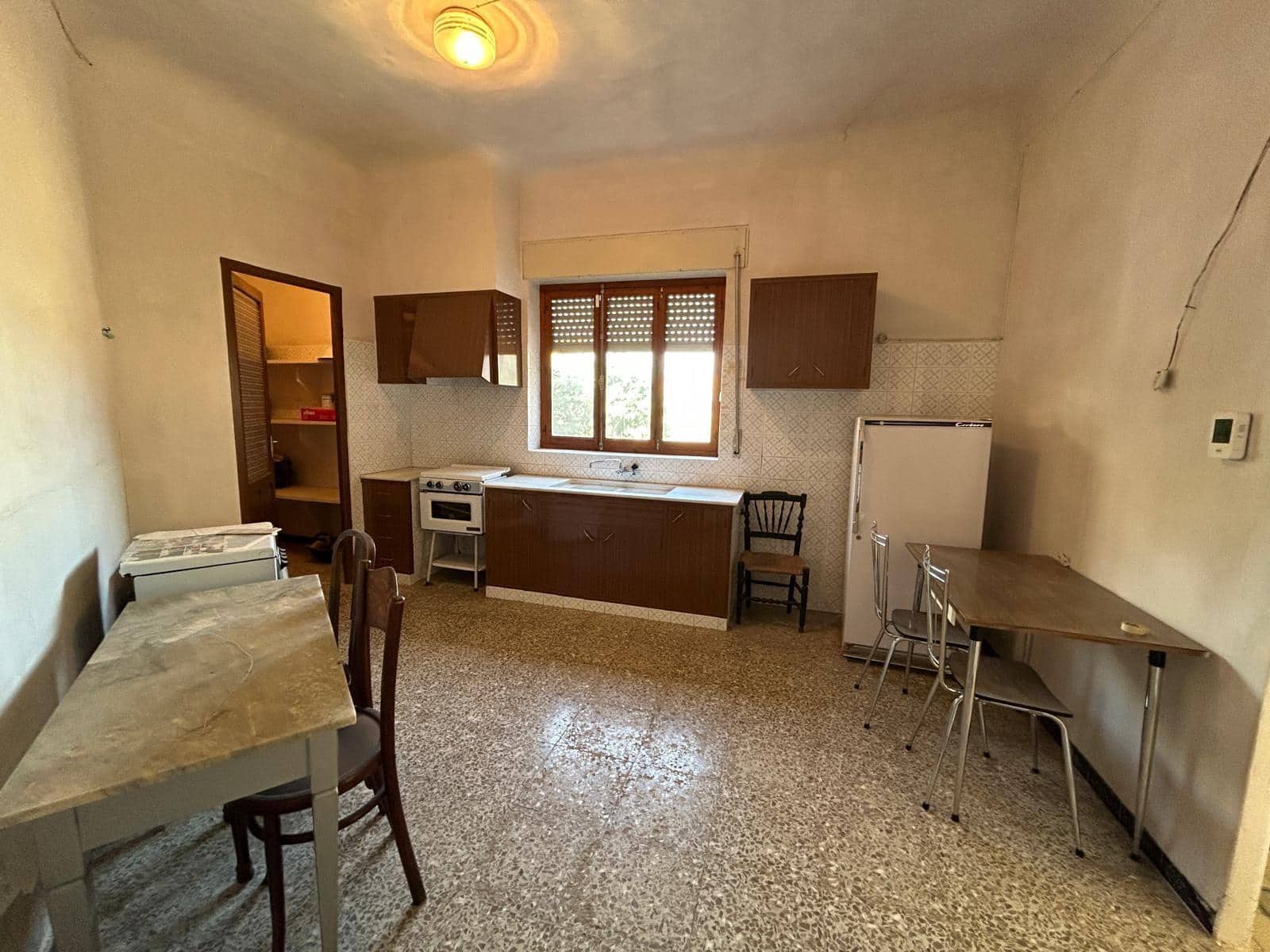 4 bedroom Villa for sale in Monovar / Monover - € 133,000 (Ref: 10111997)