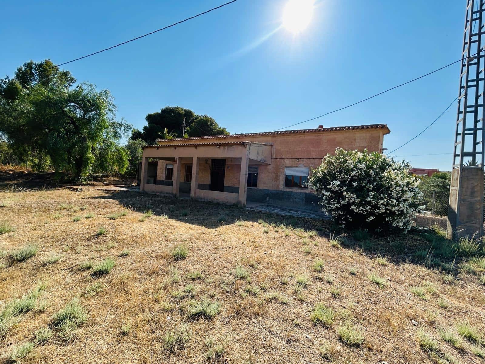 4 bedroom Villa for sale in Monovar / Monover - € 133,000 (Ref: 10111997)