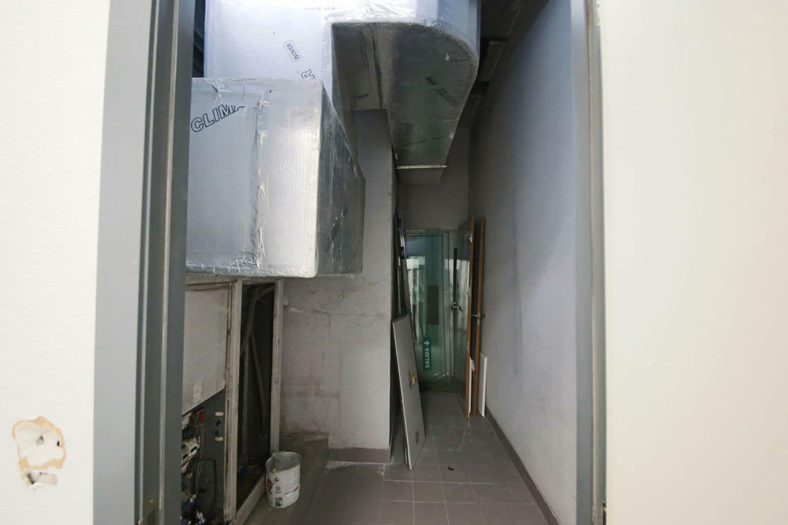 Commercial for rent in Alicante / Alacant city - € 1,900 (Ref: 10112001)