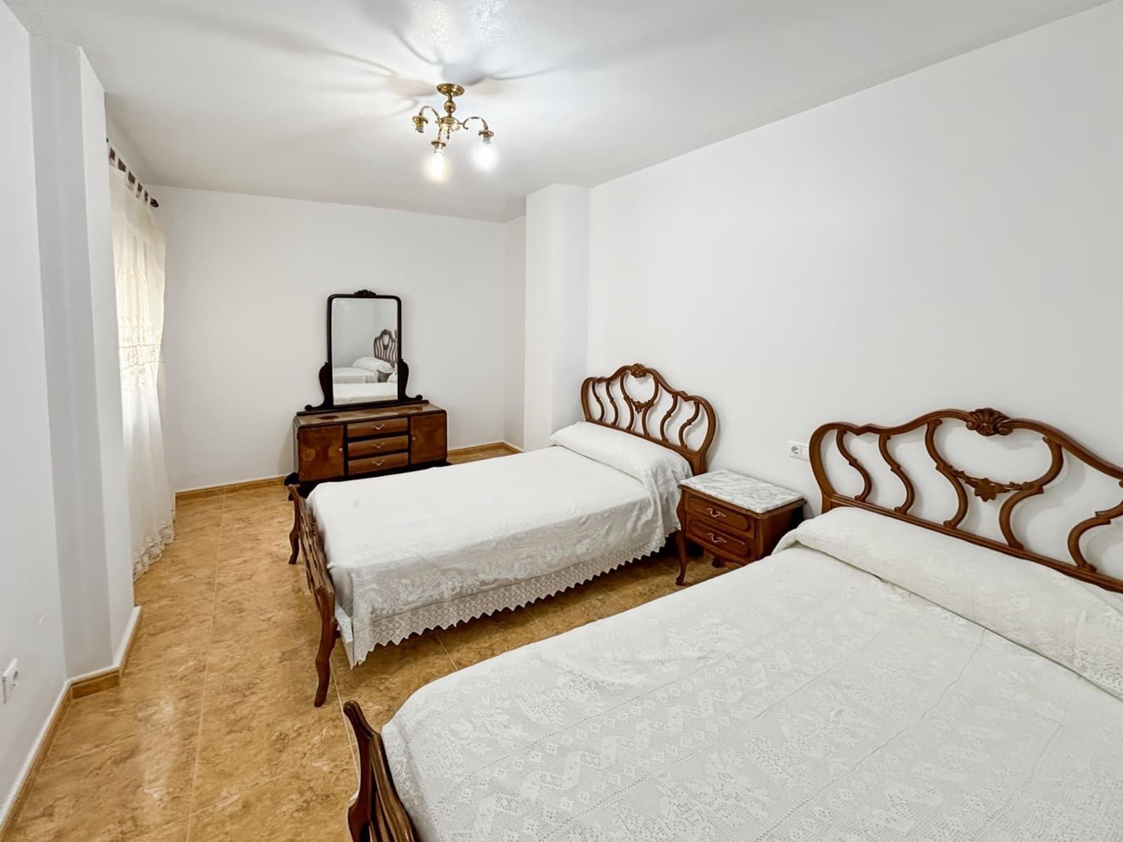 4 chambre Appartement à vendre à Pinoso avec garage - 127 900 € (Ref: 10112002)