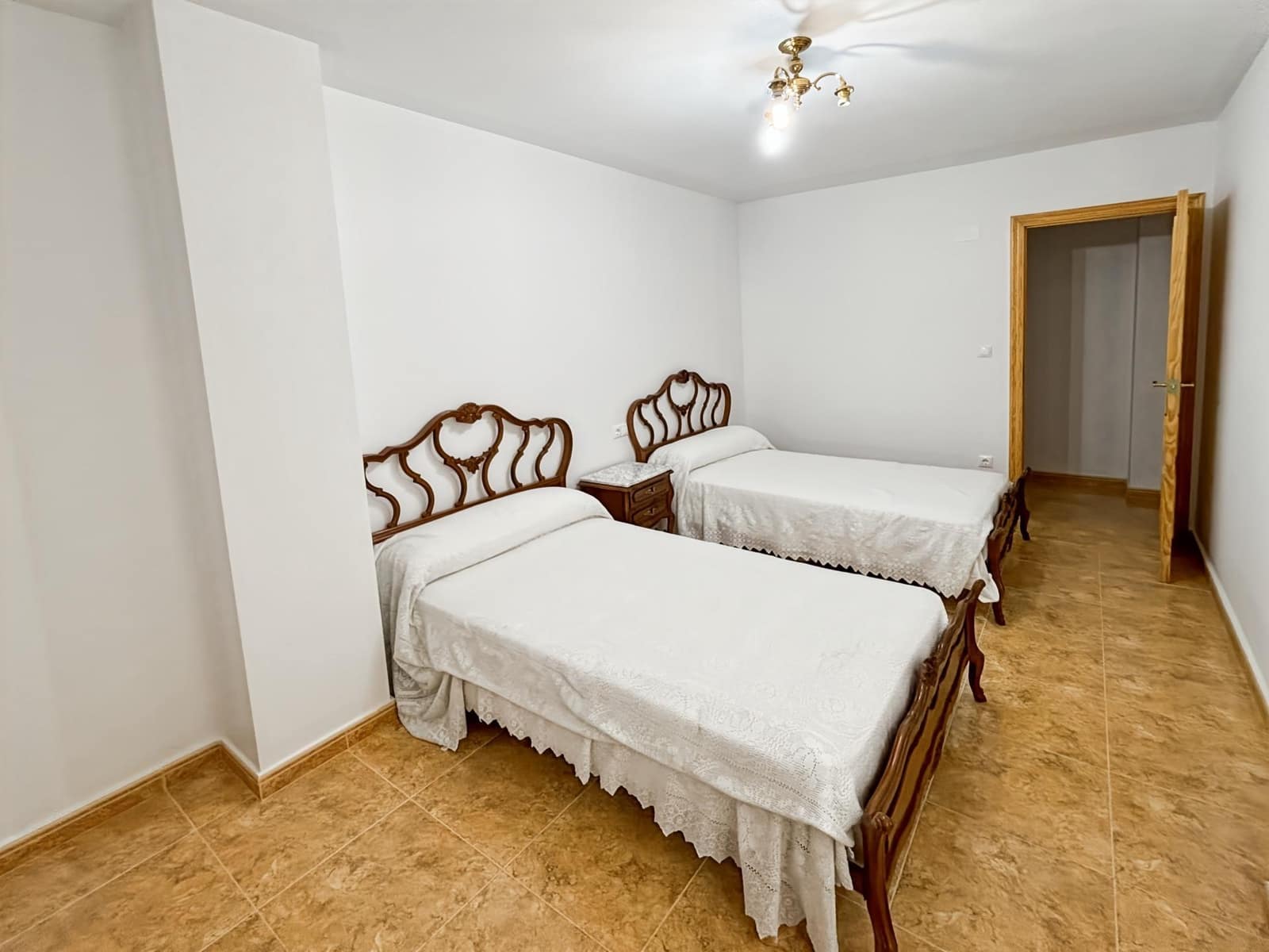 4 chambre Appartement à vendre à Pinoso avec garage - 127 900 € (Ref: 10112002)
