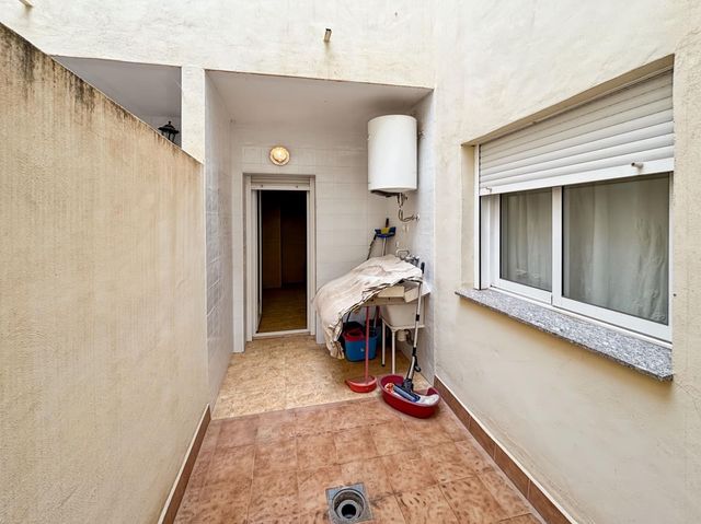 4 chambre Appartement à vendre à Pinoso avec garage - 127 900 € (Ref: 10112002)