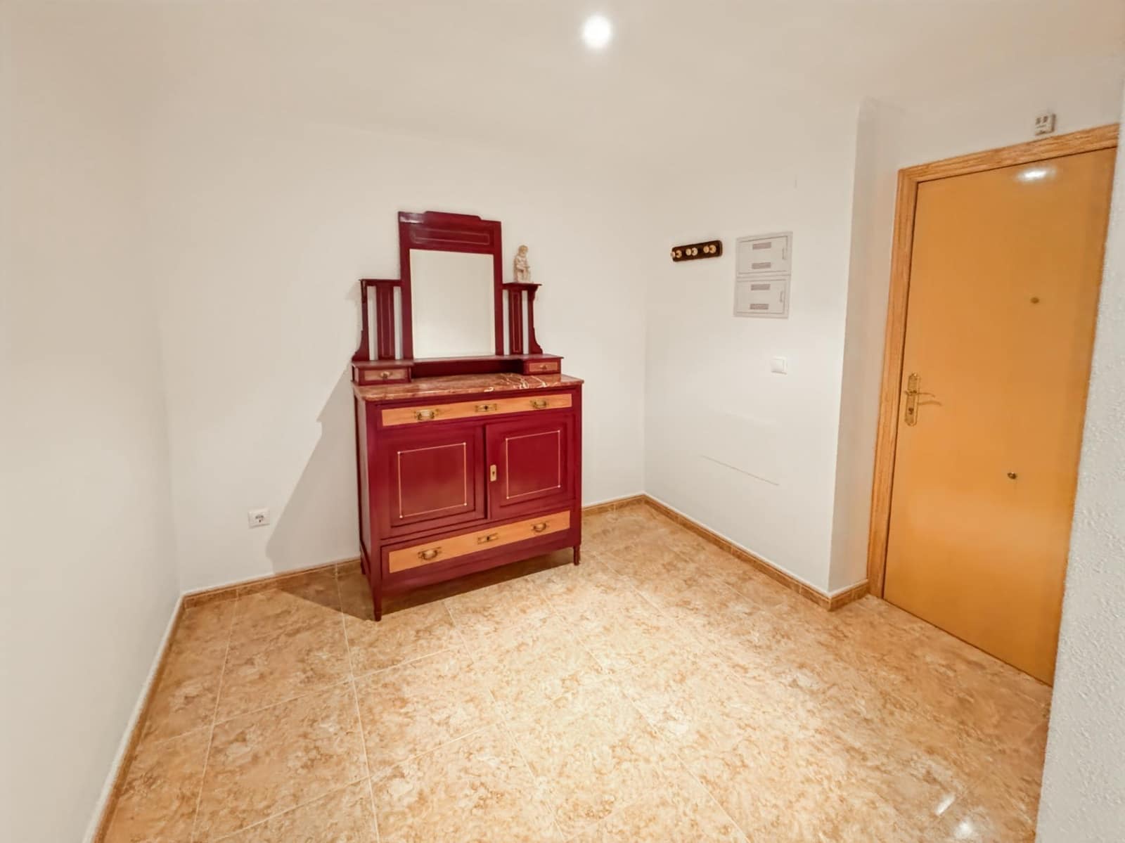 4 chambre Appartement à vendre à Pinoso avec garage - 127 900 € (Ref: 10112002)