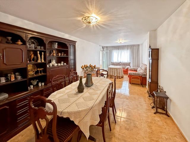 4 chambre Appartement à vendre à Pinoso avec garage - 127 900 € (Ref: 10112002)