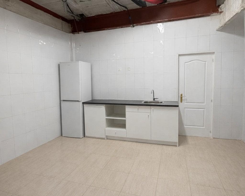 Bedrijf te koop in Catral met garage - € 390.000 (Ref: 10112003)