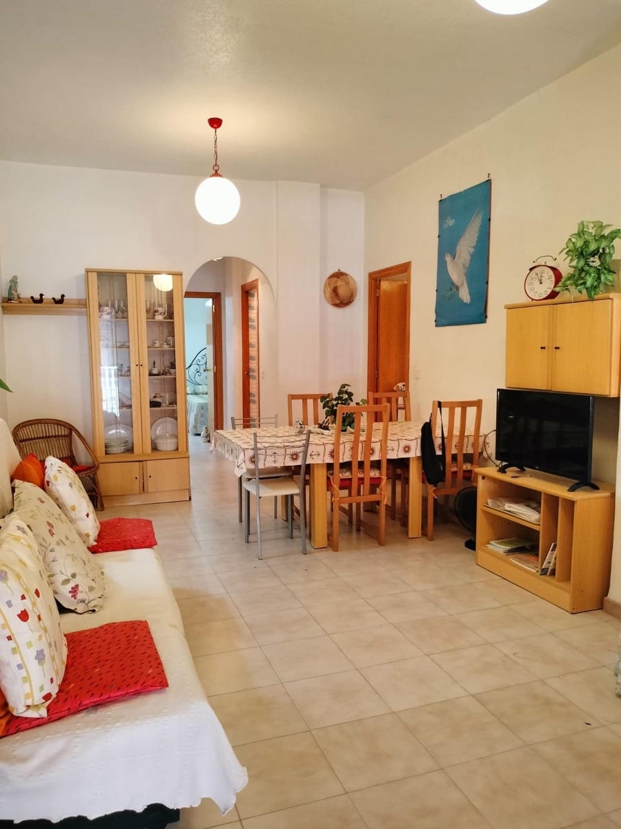 2 bedroom Beach Apartment for sale in Torrevieja - € 170,000 (Ref: 10112004)