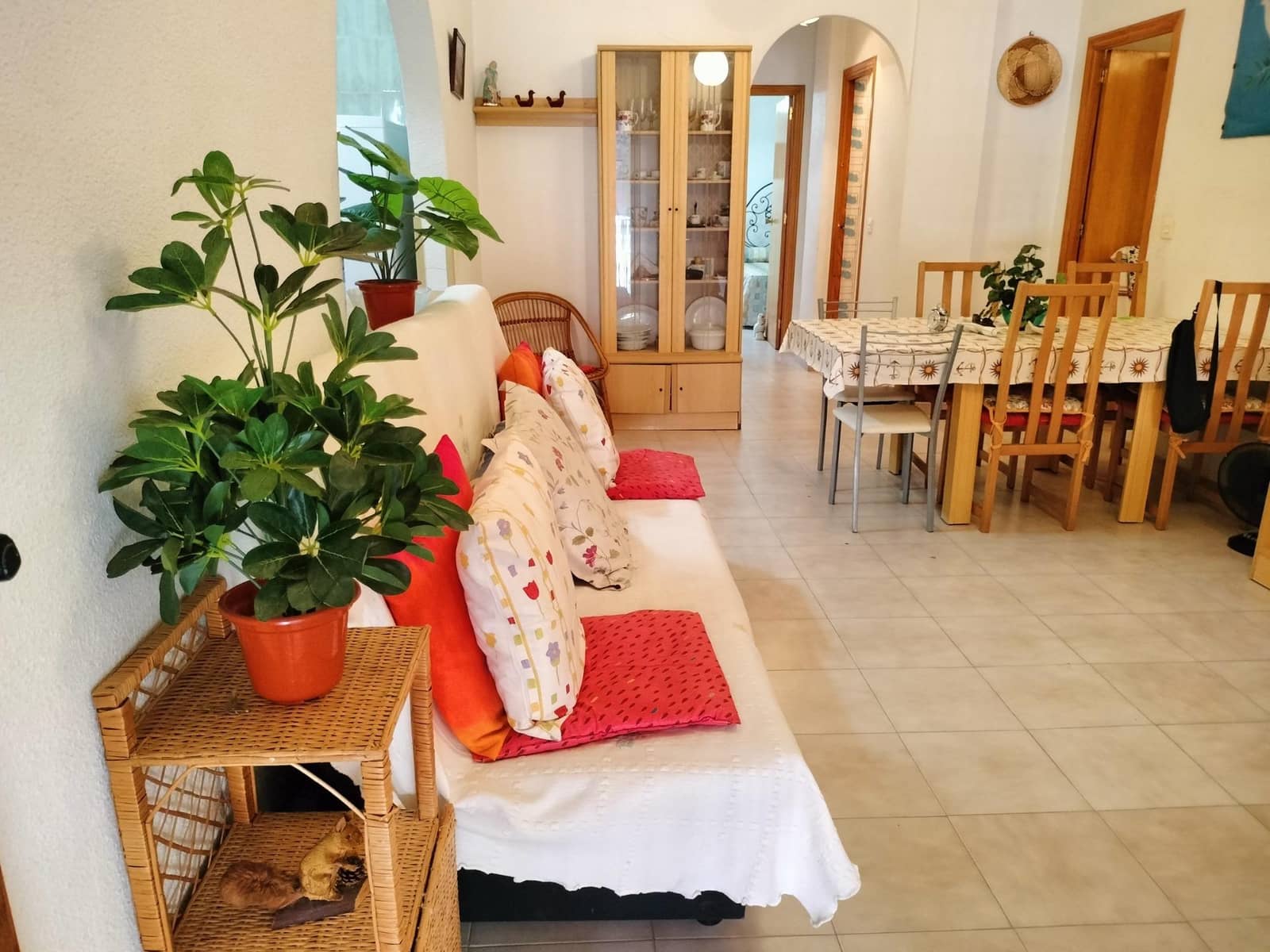 2 bedroom Beach Apartment for sale in Torrevieja - € 170,000 (Ref: 10112004)