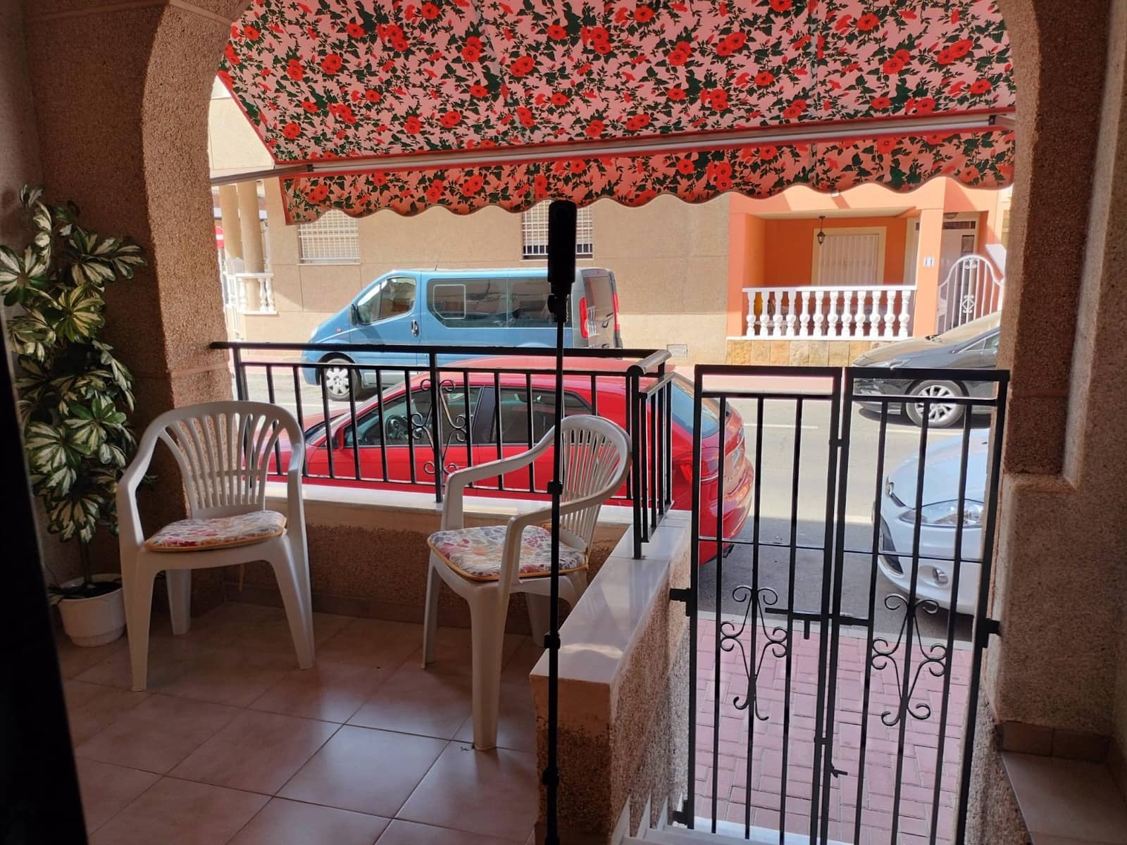 2 bedroom Beach Apartment for sale in Torrevieja - € 170,000 (Ref: 10112004)