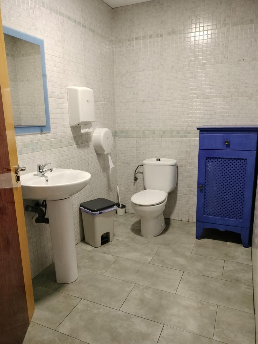 1 bedroom Commercial for rent in Alicante / Alacant city - € 850 (Ref: 10112010)