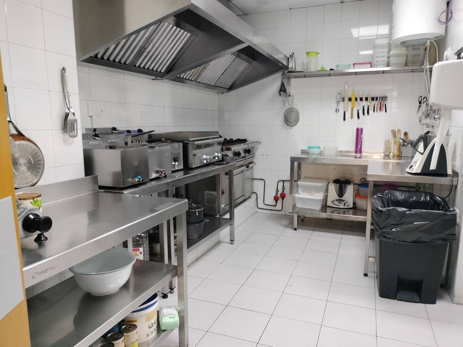 1 bedroom Commercial for rent in Alicante / Alacant city - € 850 (Ref: 10112010)
