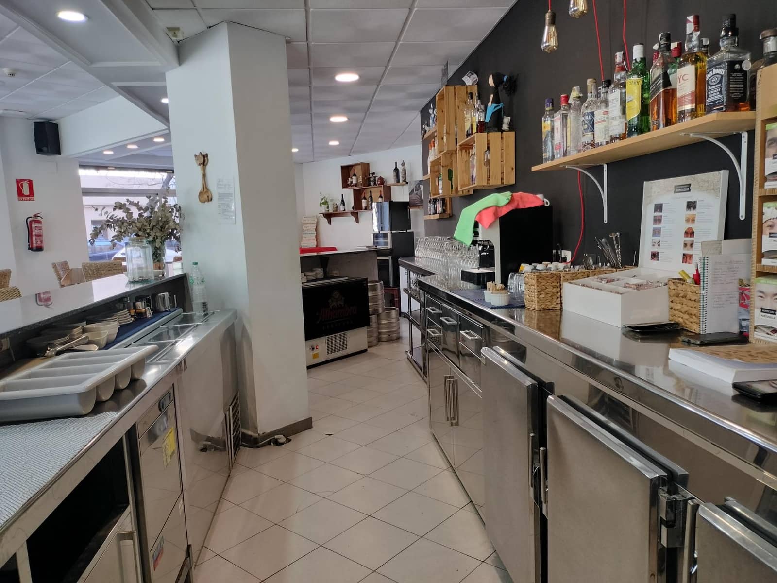 1 bedroom Commercial for rent in Alicante / Alacant city - € 850 (Ref: 10112010)