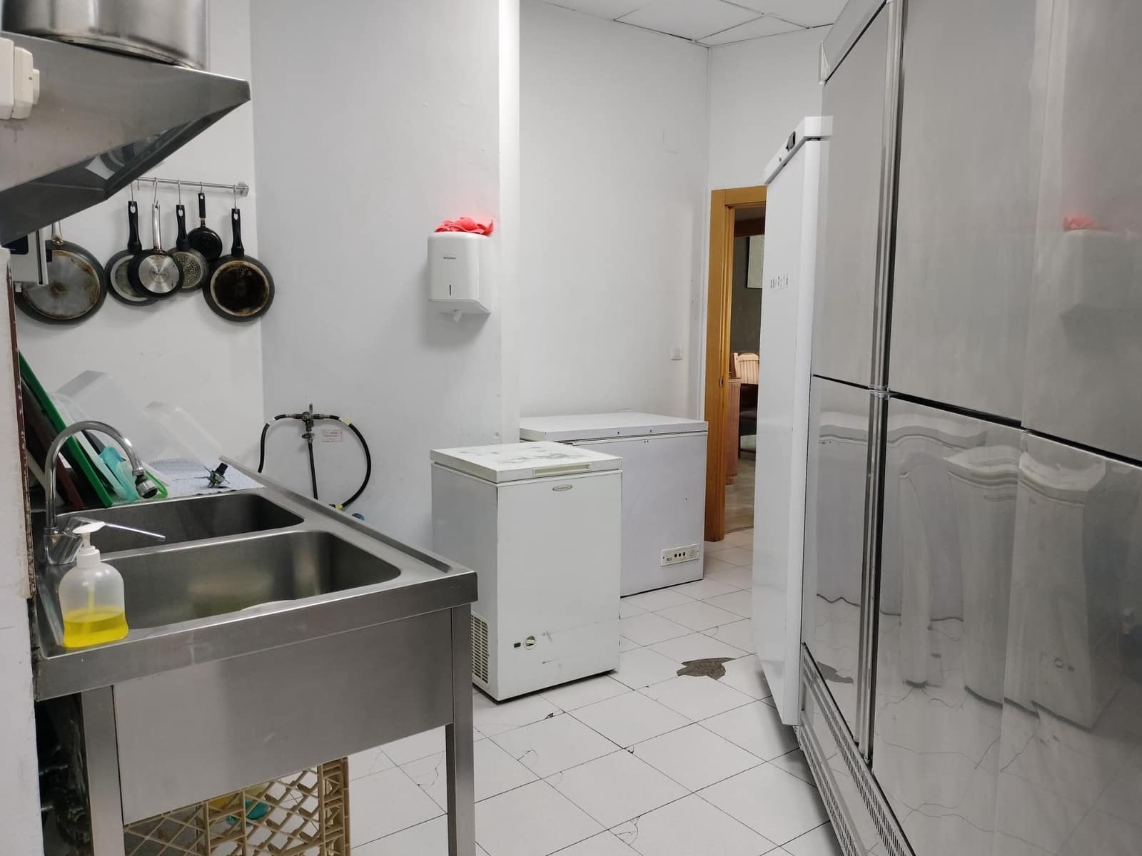 1 bedroom Commercial for rent in Alicante / Alacant city - € 850 (Ref: 10112010)