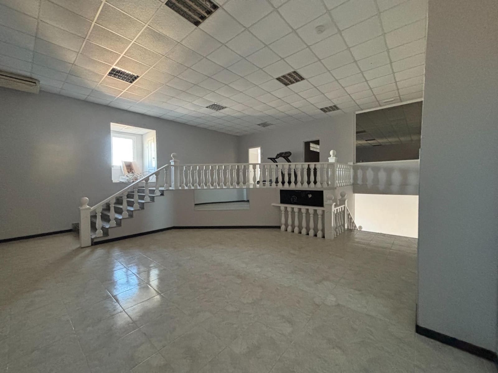 4 soveværelse Erhverv til salg i Ciudad Quesada - € 750.000 (Ref: 10112013)