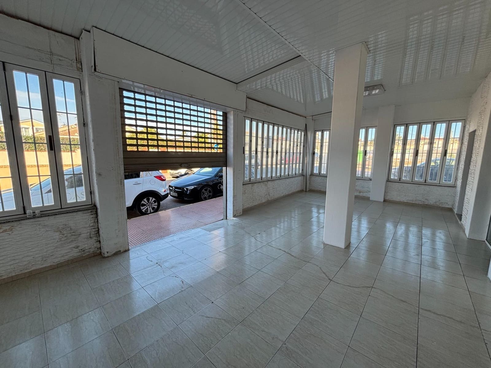 4 soveværelse Erhverv til salg i Ciudad Quesada - € 750.000 (Ref: 10112013)
