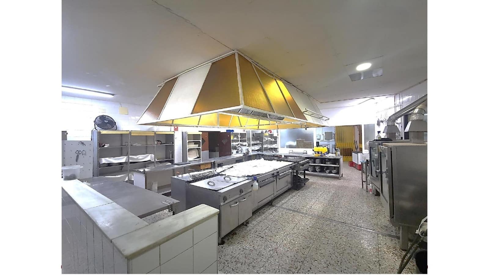 3 slaapkamer Commercieel te koop in San Vicente / Sant Vicent del Raspeig met zwembad garage - € 1.250.000 (Ref: 10112017)