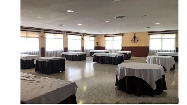 3 slaapkamer Commercieel te koop in San Vicente / Sant Vicent del Raspeig - € 1.250.000 (Ref: 10112017)