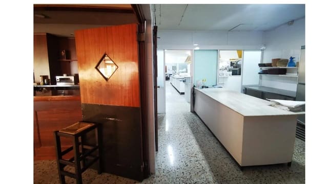 3 slaapkamer Commercieel te koop in San Vicente / Sant Vicent del Raspeig - € 1.250.000 (Ref: 10112017)