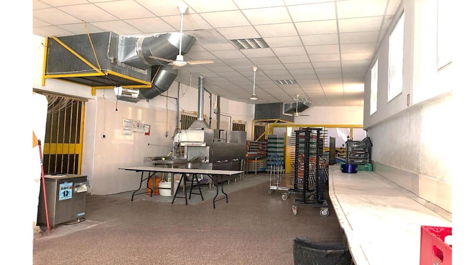 3 slaapkamer Commercieel te koop in San Vicente / Sant Vicent del Raspeig met zwembad garage - € 1.250.000 (Ref: 10112017)