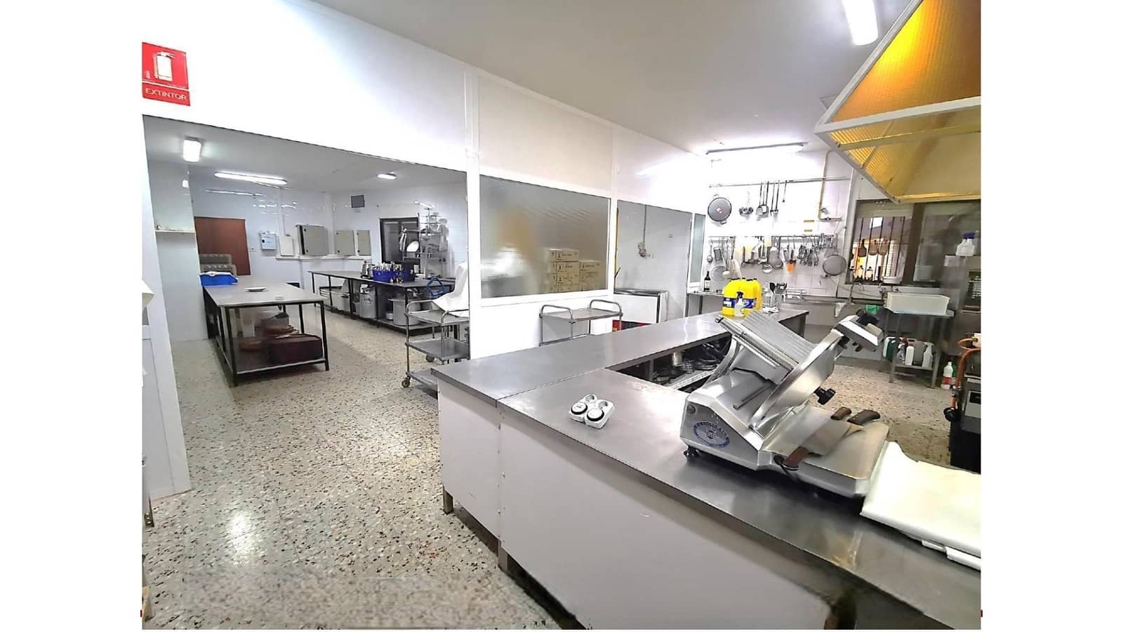 3 slaapkamer Commercieel te koop in San Vicente / Sant Vicent del Raspeig met zwembad garage - € 1.250.000 (Ref: 10112017)