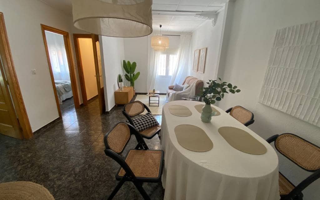 4 makuuhuone Omakotitalo myytävänä paikassa Sax - 120 000 € (Ref: 10091443)