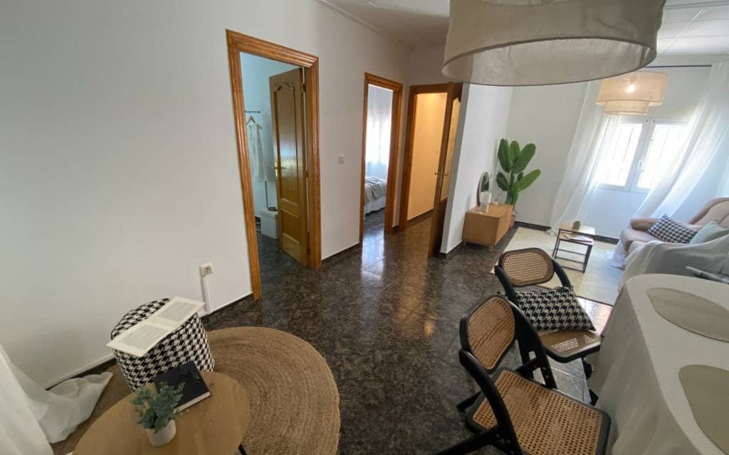 4 makuuhuone Omakotitalo myytävänä paikassa Sax - 120 000 € (Ref: 10091443)