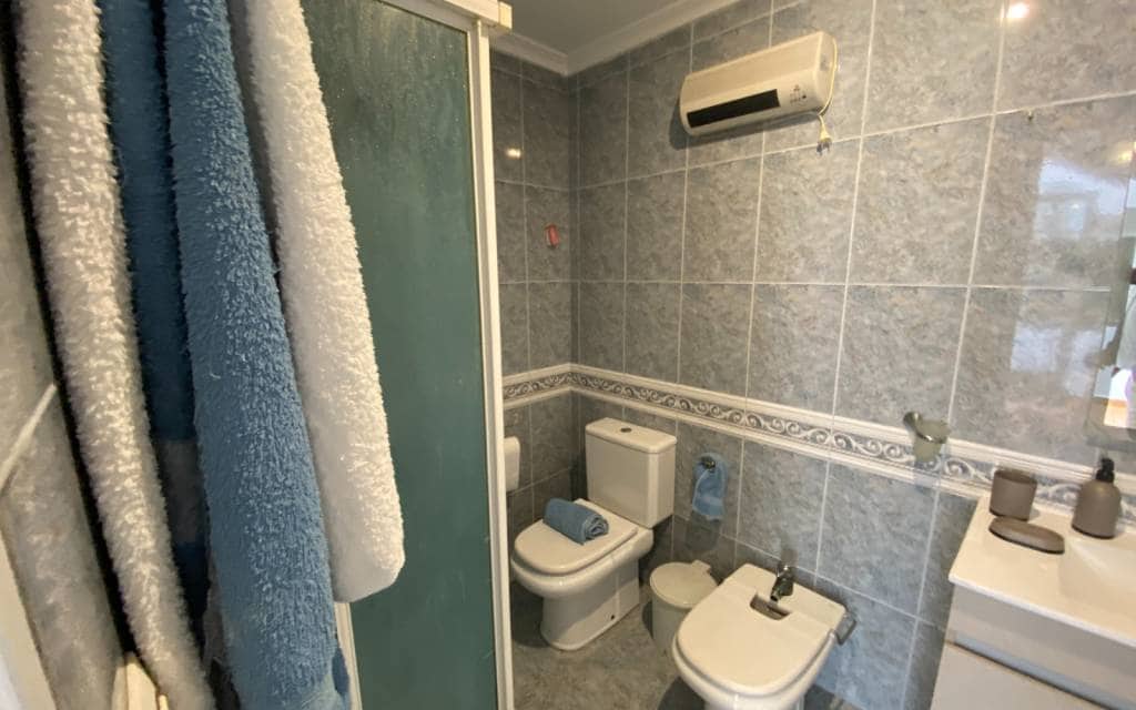 4 makuuhuone Omakotitalo myytävänä paikassa Sax - 120 000 € (Ref: 10091443)