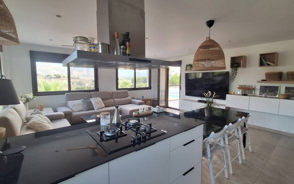 7 sovrum Villa till salu i Sax med pool garage - 599 995 € (Ref: 10130610)