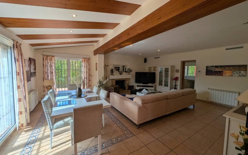 Finca/Casa Rural de 4 habitaciones en Sax en venta con piscina garaje - 399.995 € (Ref: 10138847)