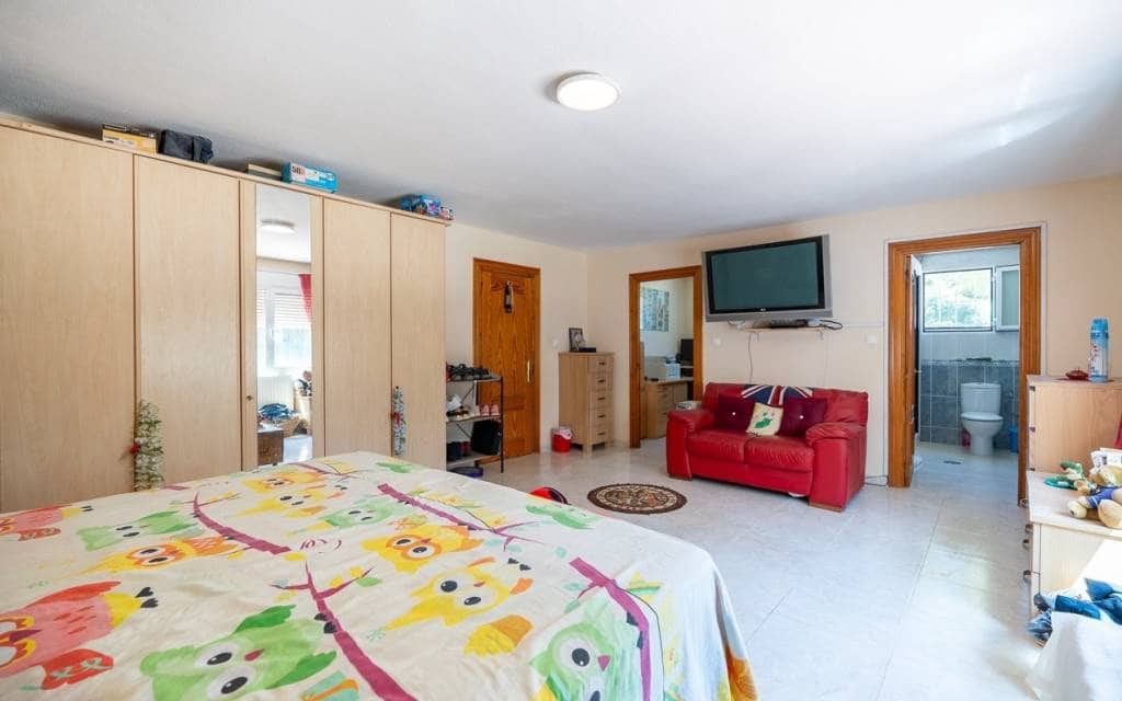 5 sypialnia Willa na sprzedaż w Villena z basenem garażem - 325 000 € (Ref: 10158688)