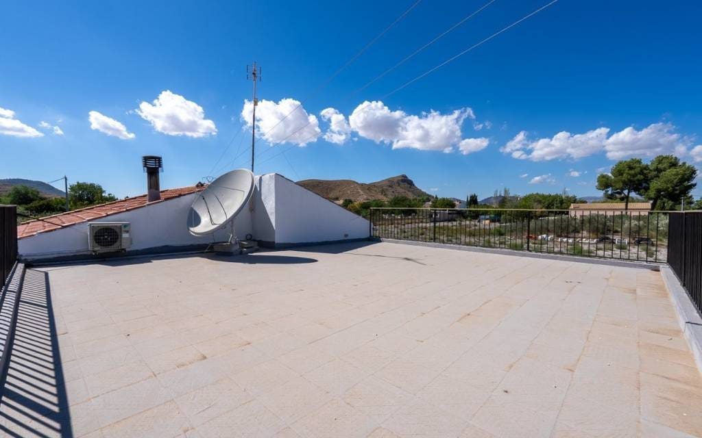 5 sypialnia Willa na sprzedaż w Villena z basenem garażem - 325 000 € (Ref: 10158688)