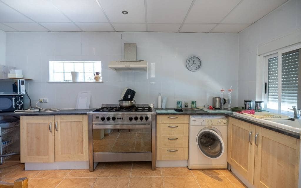 5 sypialnia Willa na sprzedaż w Villena z basenem garażem - 325 000 € (Ref: 10158688)
