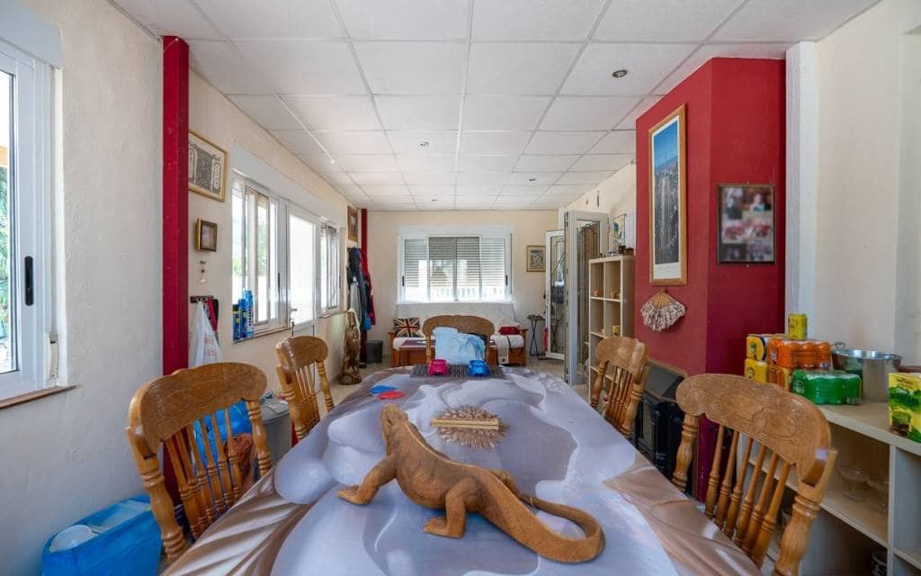 5 sypialnia Willa na sprzedaż w Villena z basenem garażem - 325 000 € (Ref: 10158688)