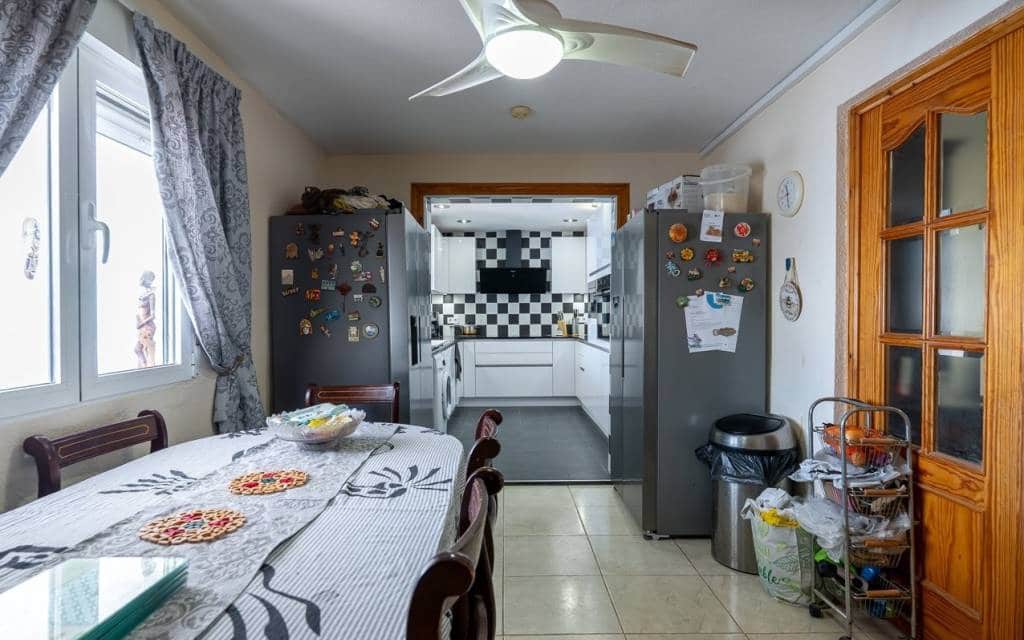 5 sypialnia Willa na sprzedaż w Villena z basenem garażem - 325 000 € (Ref: 10158688)
