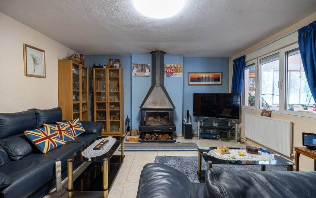 5 sypialnia Willa na sprzedaż w Villena z basenem garażem - 325 000 € (Ref: 10158688)