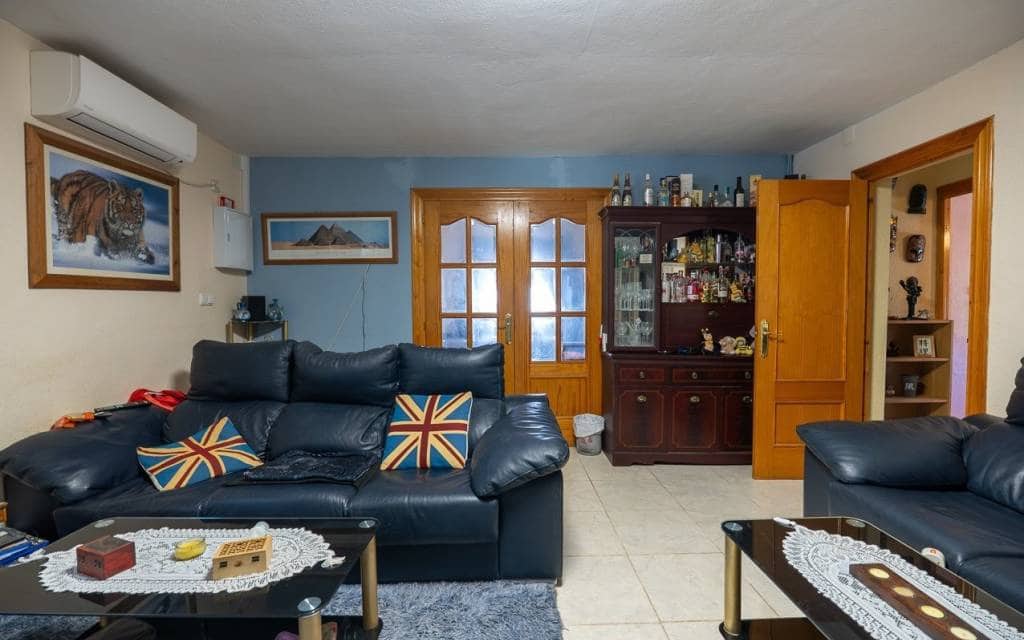 5 sypialnia Willa na sprzedaż w Villena z basenem garażem - 325 000 € (Ref: 10158688)