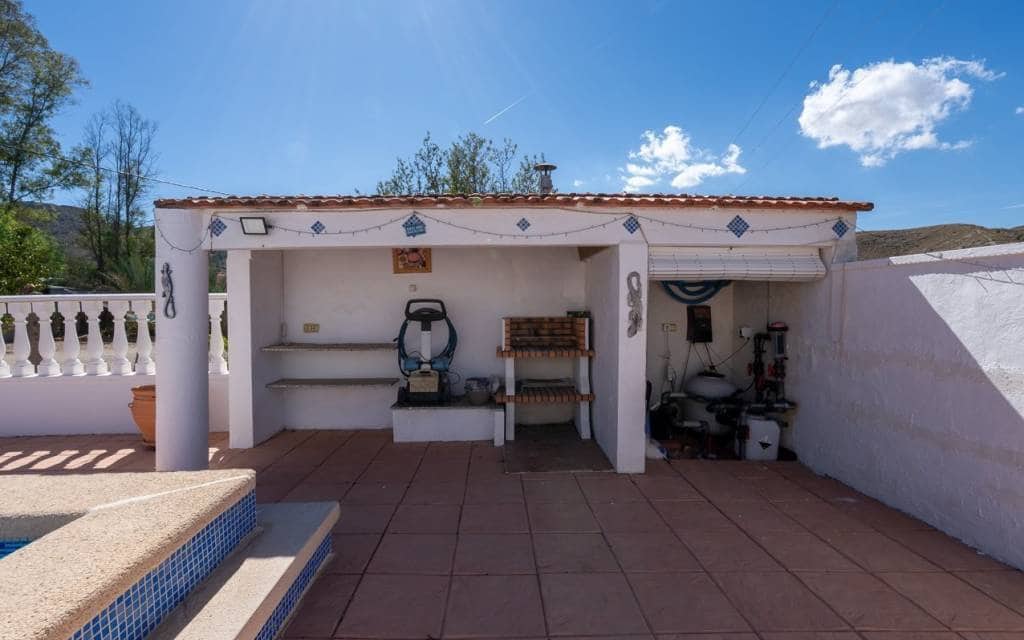 5 sypialnia Willa na sprzedaż w Villena z basenem garażem - 325 000 € (Ref: 10158688)
